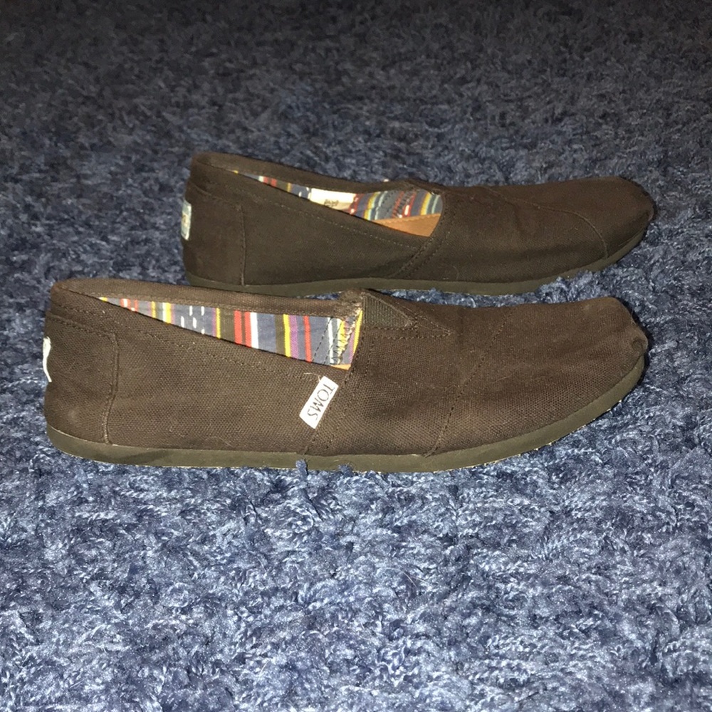 Toms - Picture 3 of 6